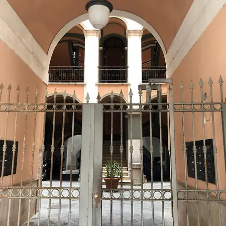 Bross Apartament Bed & Breakfast *